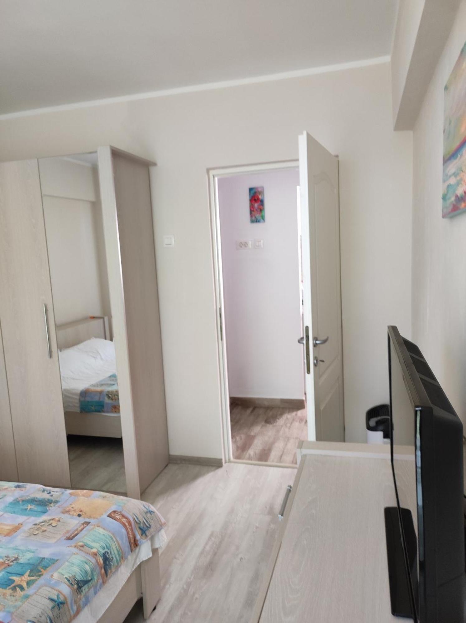 Tomis 99 Apart Constanta Luaran gambar